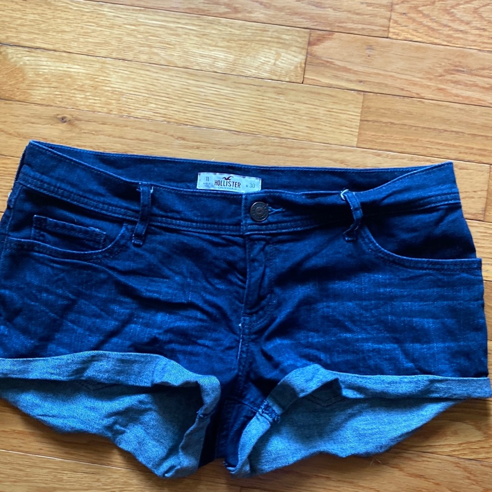 Hollister dark denim short